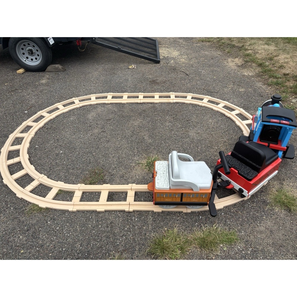 vintage Peg Perego Thomas the Tank Engine Track Rider 6V Battery-Powered Ride-On - Picture 8 of 10